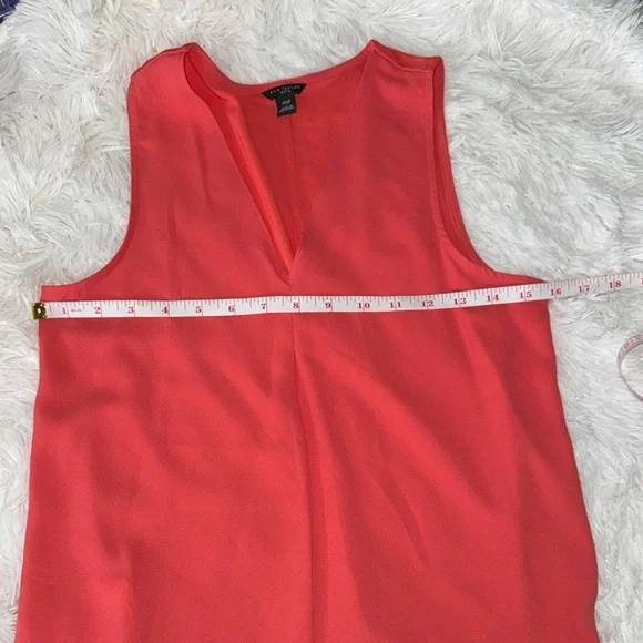 Ann Taylor Women's Sleeveless Top - Picture 6 of 6